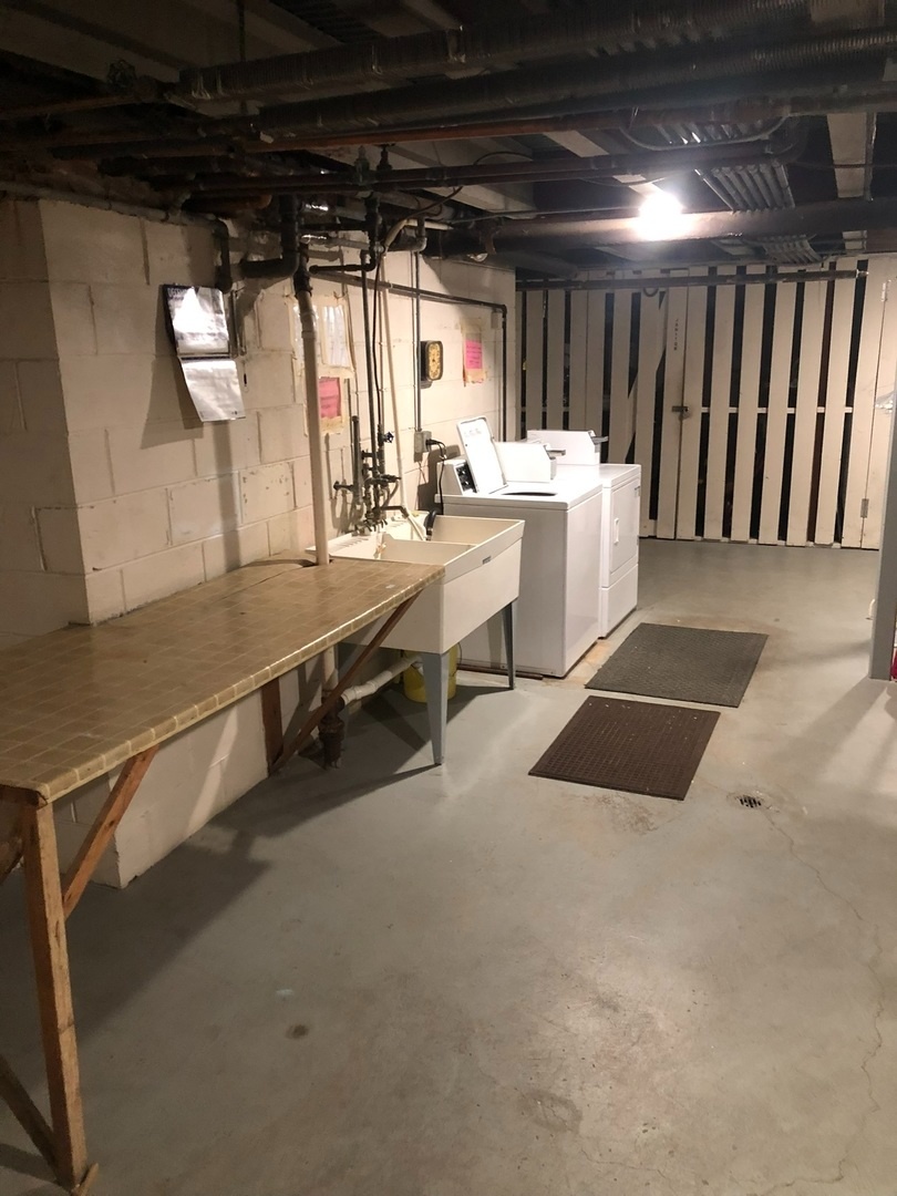 941 North Northwest Highway, Unit 3B Park Ridge, IL 60068 - Photo 22 of 26 a view of a room with chairs