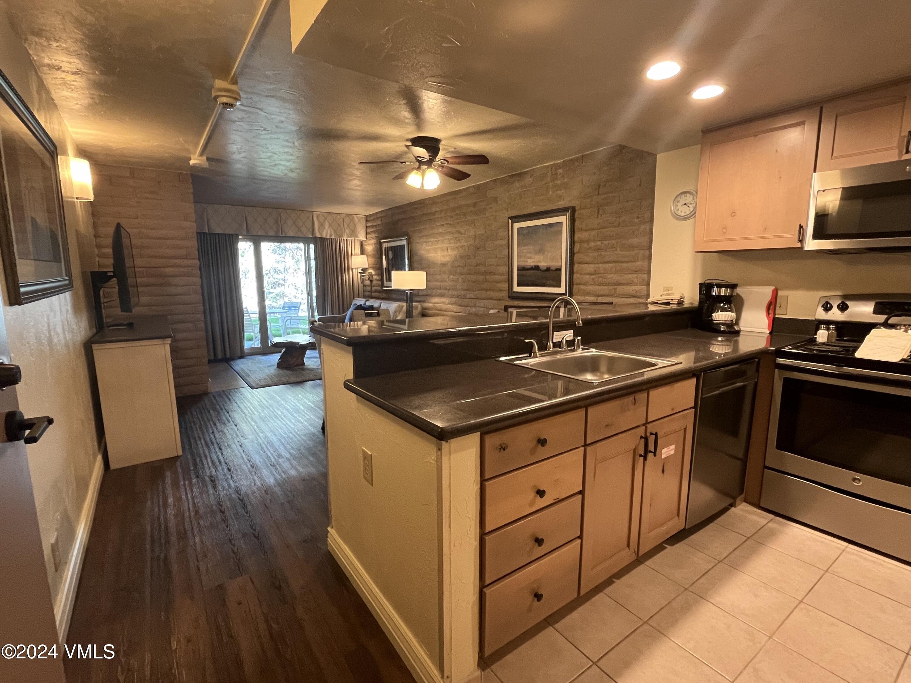 1020 Vail View Drive, Unit 21082 Vail, CO 81657 - Photo 2 of 20 2108 kitchen