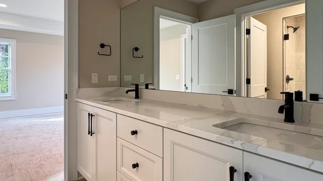 $2,899,000 | 213 Northampton Lane, Lincolnshire, IL 60069