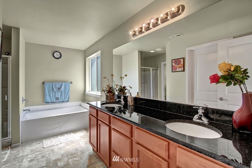 525 195th Street Southeast Bothell, WA 98012 - Photo 13 of 19