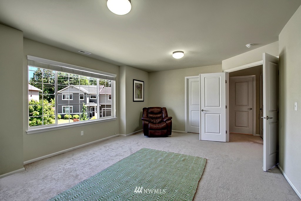 525 195th Street Southeast Bothell, WA 98012 - Photo 10 of 19