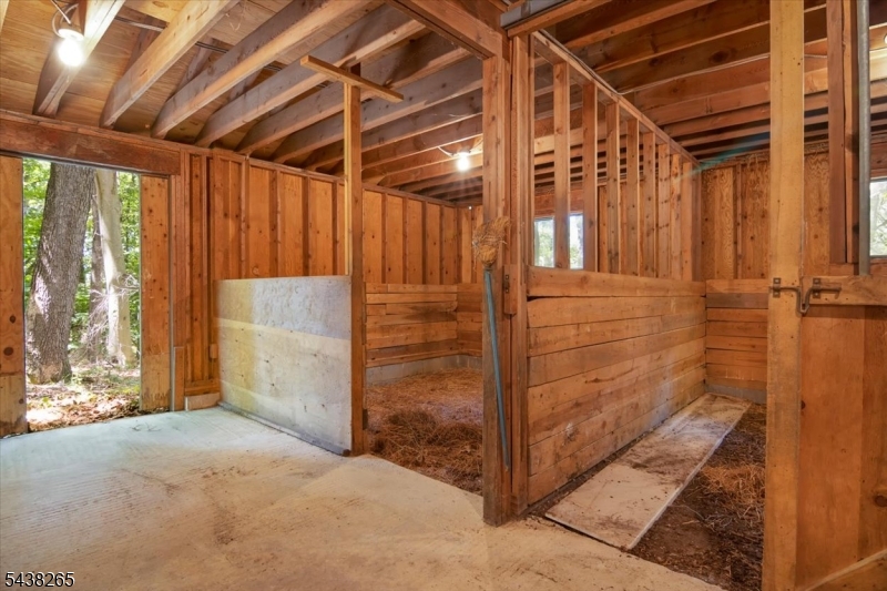 6 Green Hills Road Mendham, NJ 07945 - Photo 7 of 42