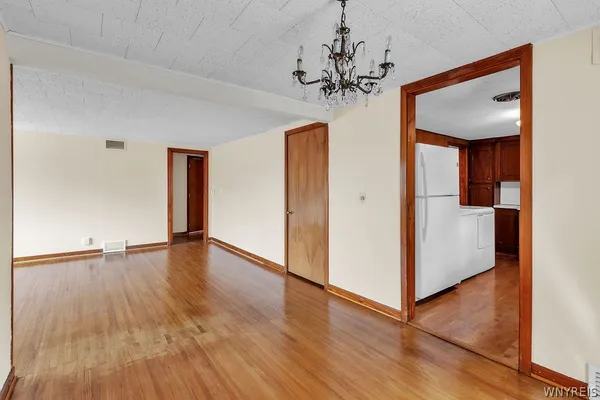 $269,900 | 36 Cleveland Drive, Tonawanda, NY 14223