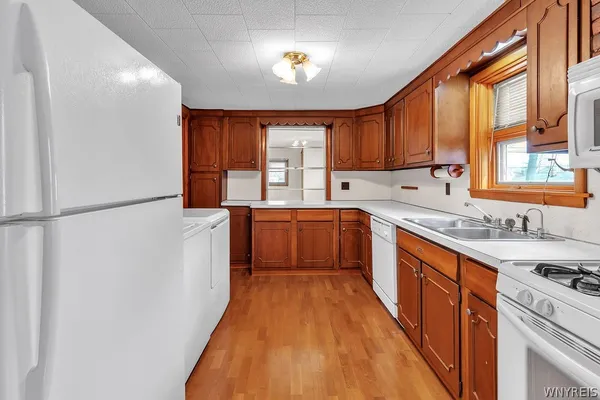 $269,900 | 36 Cleveland Drive, Tonawanda, NY 14223