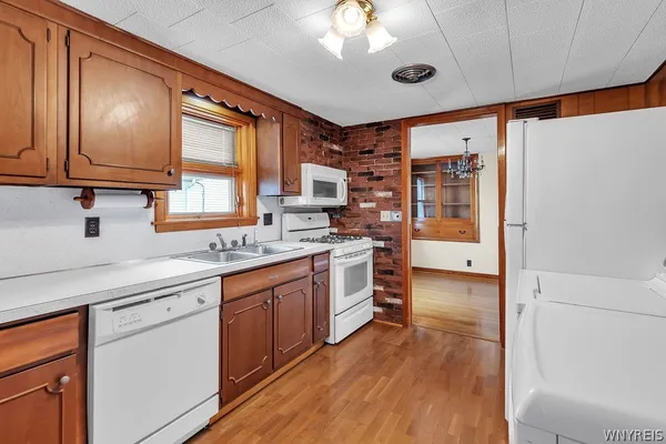 $269,900 | 36 Cleveland Drive, Tonawanda, NY 14223