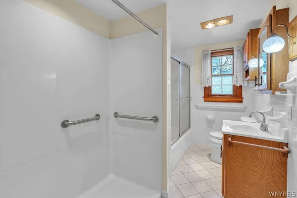 $269,900 | 36 Cleveland Drive, Tonawanda, NY 14223