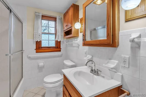 $269,900 | 36 Cleveland Drive, Tonawanda, NY 14223