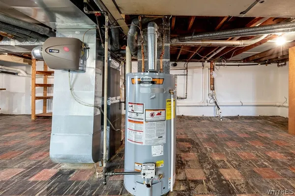 $269,900 | 36 Cleveland Drive, Tonawanda, NY 14223