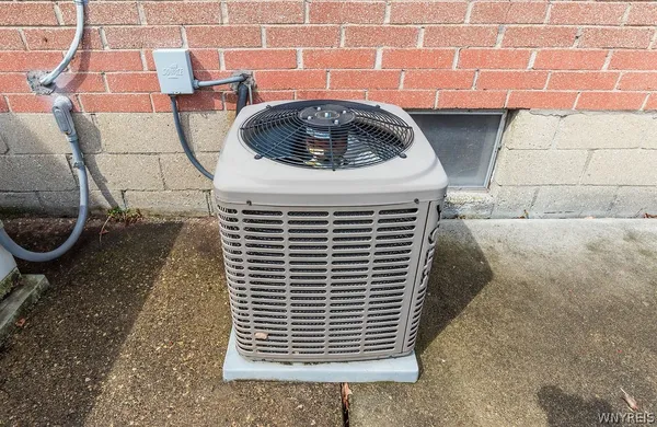 $269,900 | 36 Cleveland Drive, Tonawanda, NY 14223