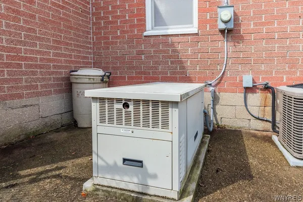 $269,900 | 36 Cleveland Drive, Tonawanda, NY 14223