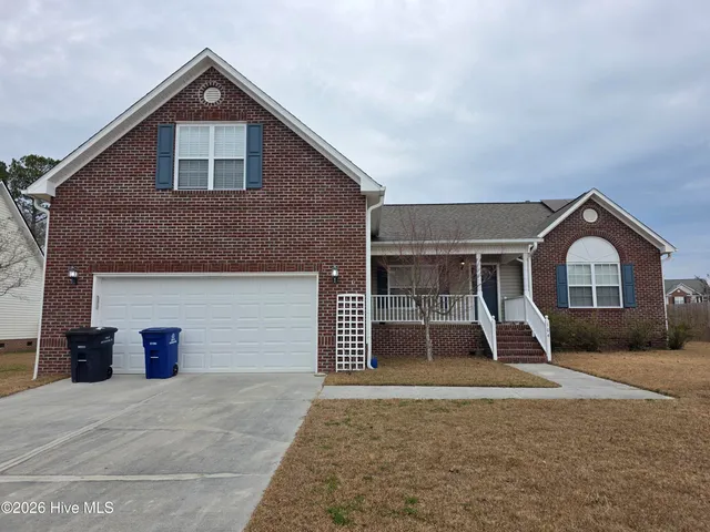 $2,050 | 104 Londonberry Lane, Jacksonville, NC 28540