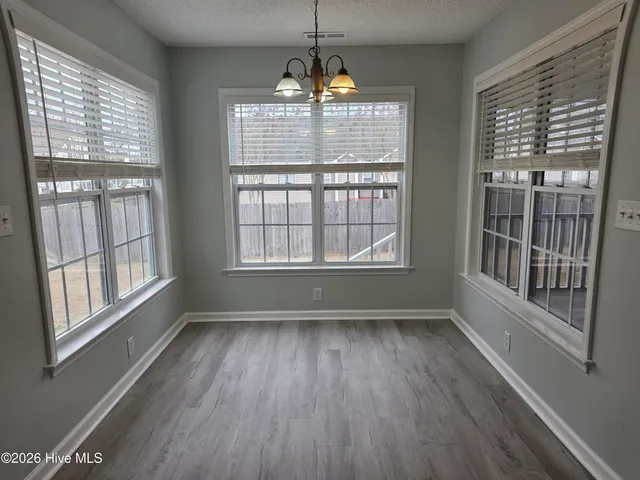 $2,050 | 104 Londonberry Lane, Jacksonville, NC 28540