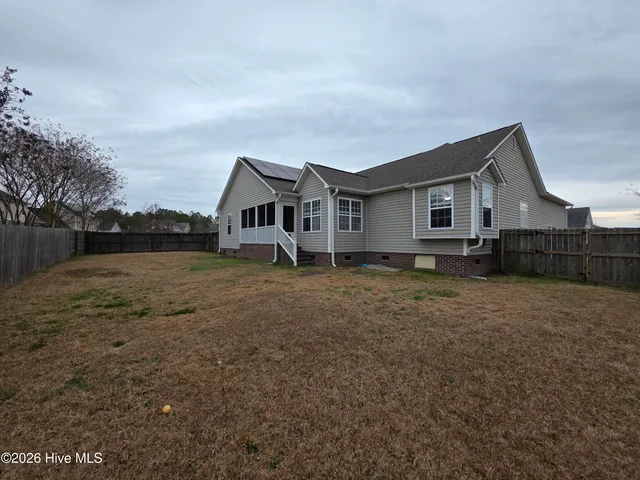 $2,050 | 104 Londonberry Lane, Jacksonville, NC 28540