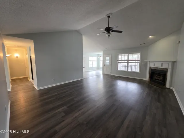 $2,050 | 104 Londonberry Lane, Jacksonville, NC 28540