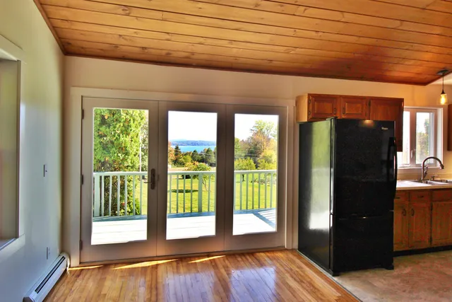 $495,000 | 4 Sandbar Heights Drive, South Hero, VT 05486