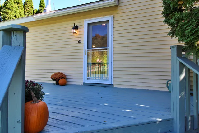 $495,000 | 4 Sandbar Heights Drive, South Hero, VT 05486