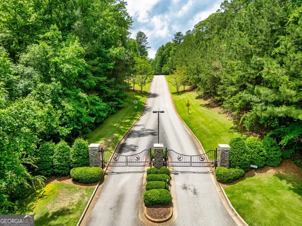 $19,900 | 302 Willow Pointe Drive, LaGrange, GA 30240