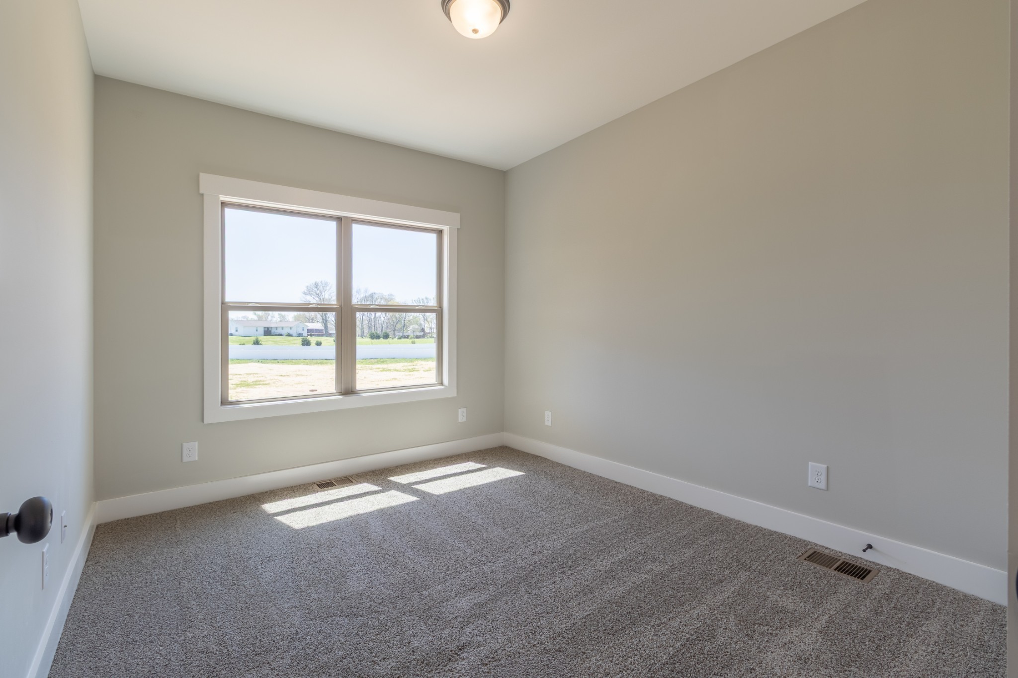 1161 Goose Drive Springfield, TN 37172 - Photo 19 of 19 an empty room with a window