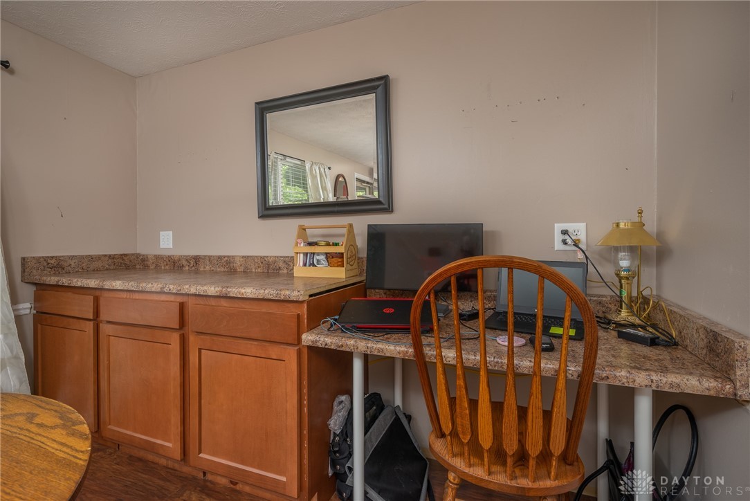 5843 Overbrooke Road Dayton, OH 45440 - Photo 5 of 34