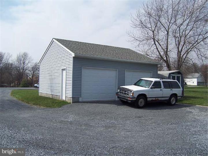 136 Lyons Road Mertztown, PA 19539 - Photo 8 of 9 Gallery Image 8