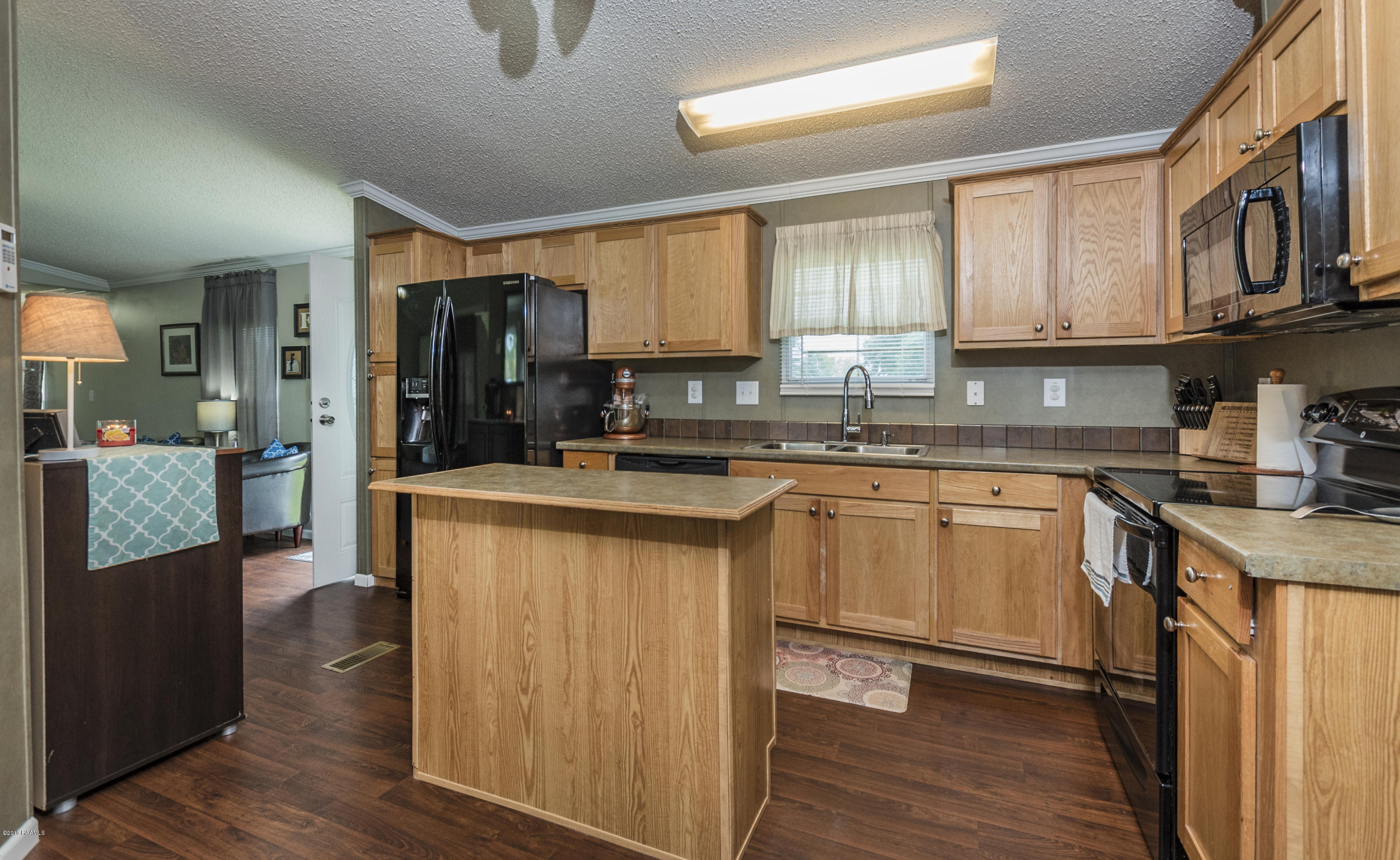 3418 Patoutville Road Jeanerette, LA 70544 - Photo 16 of 39 Kitchen 1