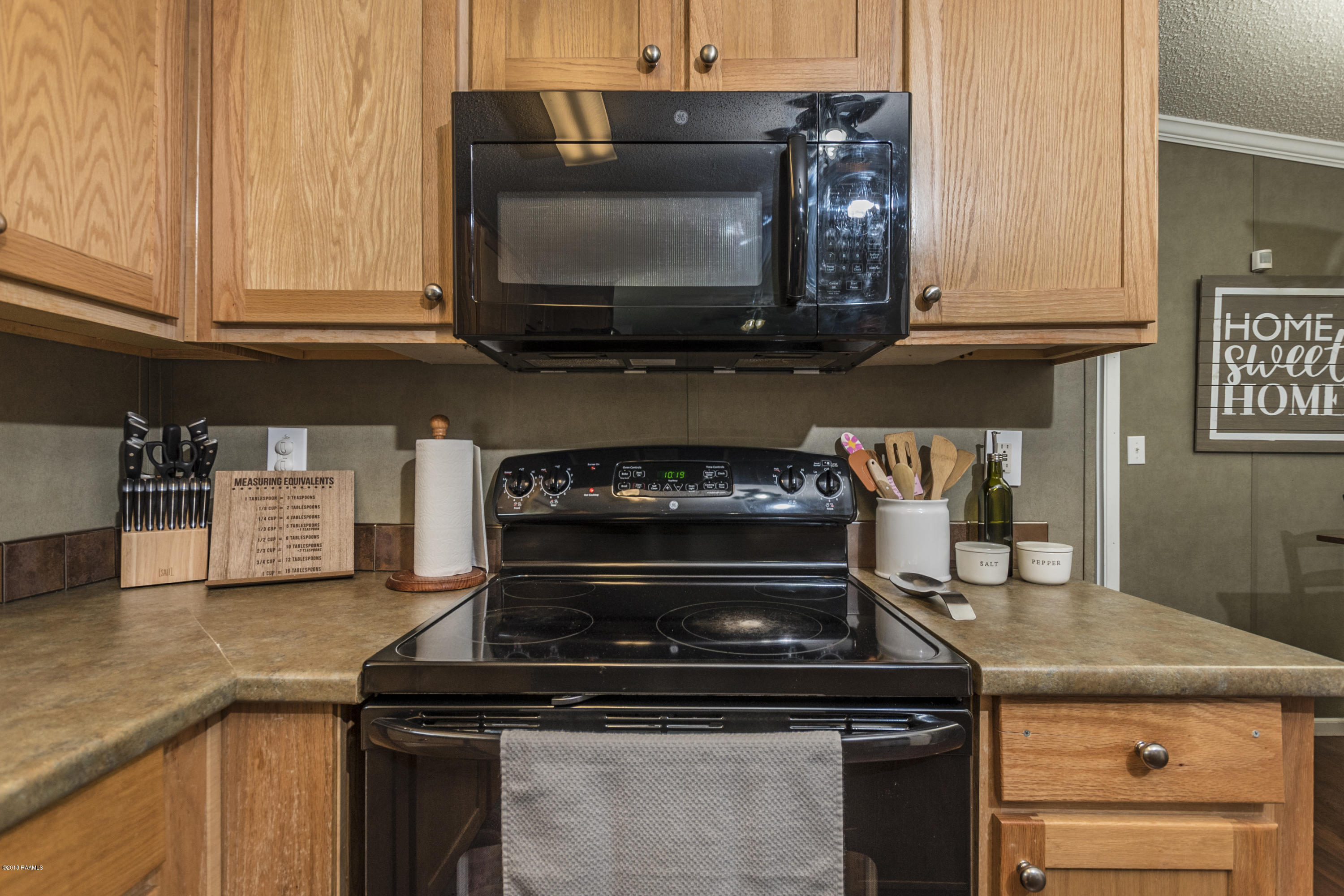 3418 Patoutville Road Jeanerette, LA 70544 - Photo 19 of 39 Kitchen 4