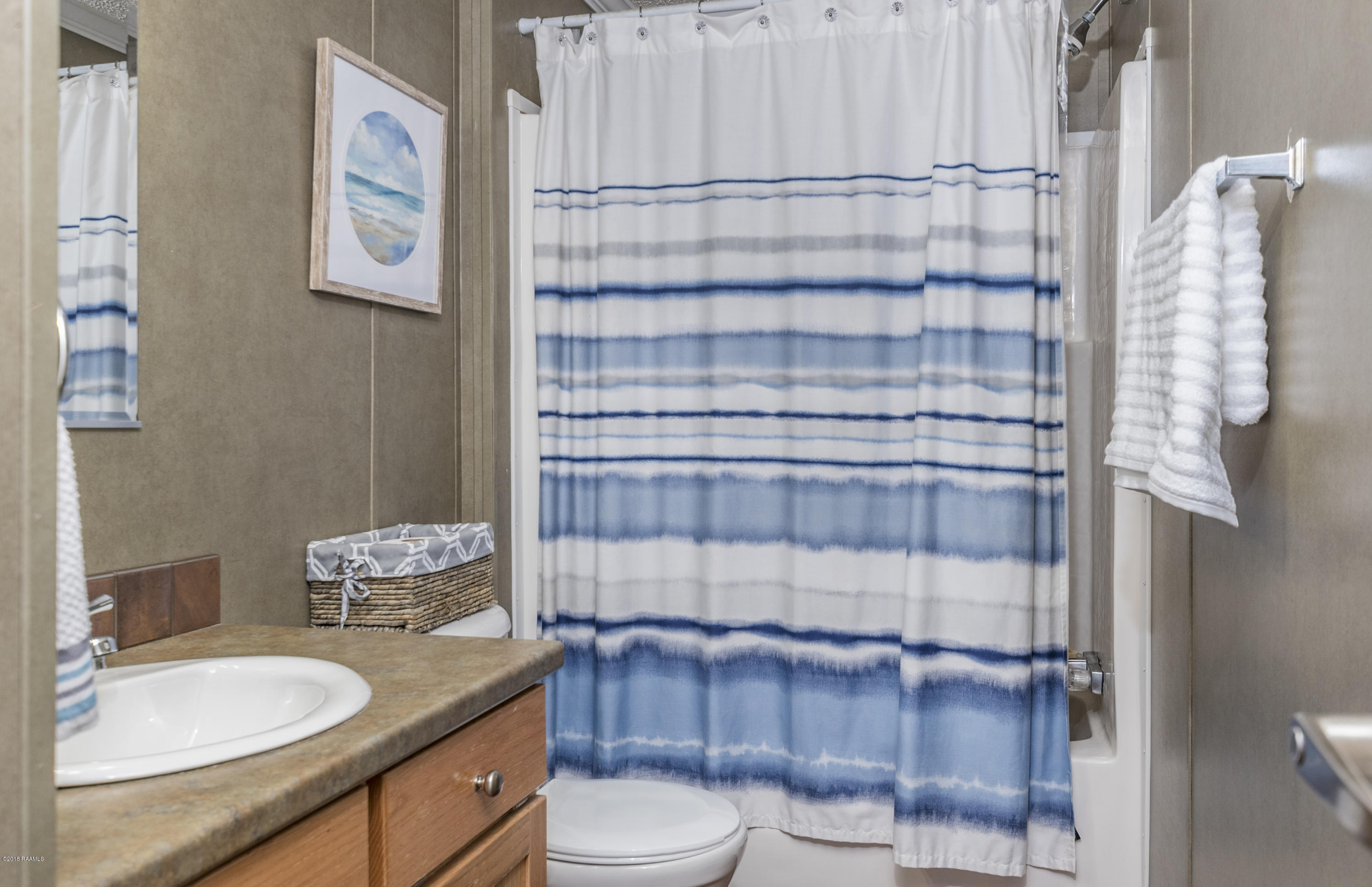 3418 Patoutville Road Jeanerette, LA 70544 - Photo 32 of 39 Guest Bath 1