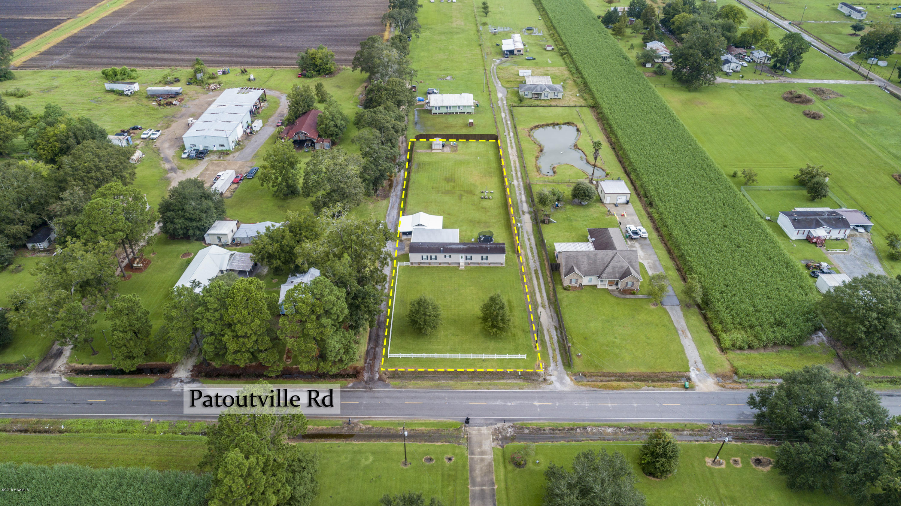 3418 Patoutville Road Jeanerette, LA 70544 - Photo 10 of 39 Front View 3