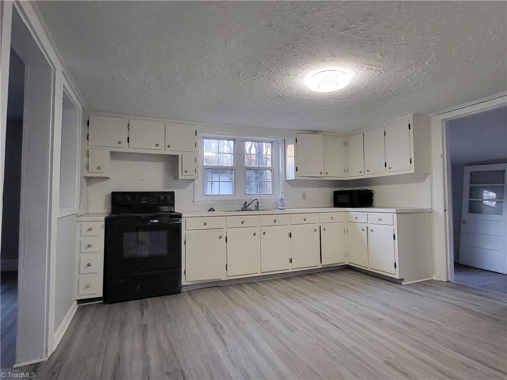 1535 East Fairfield Road High Point, NC 27263 - Photo 7 of 18