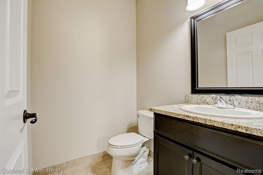 2933 Dearborn Avenue Rochester Hills, MI 48309 - Photo 12 of 26