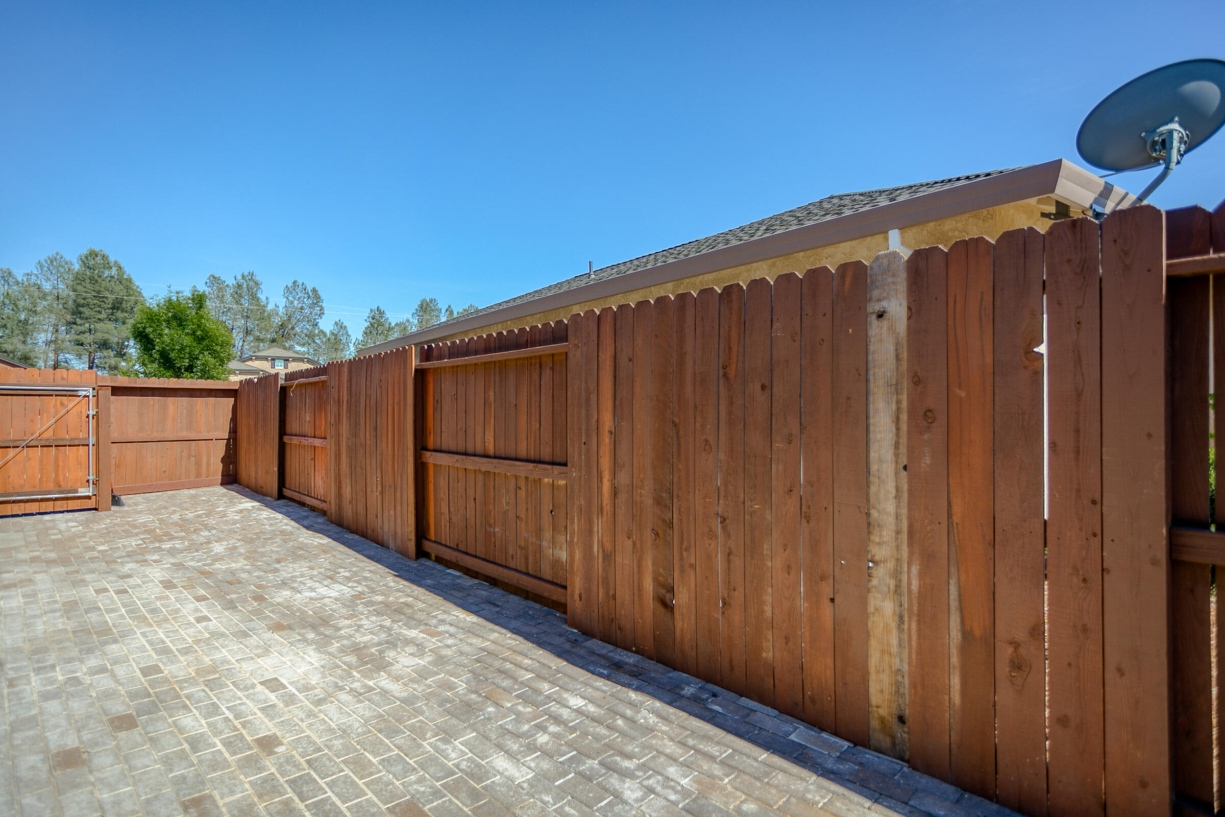 3433 Lemurian Road Redding, CA 96002 - Photo 31 of 32 IMG_6837