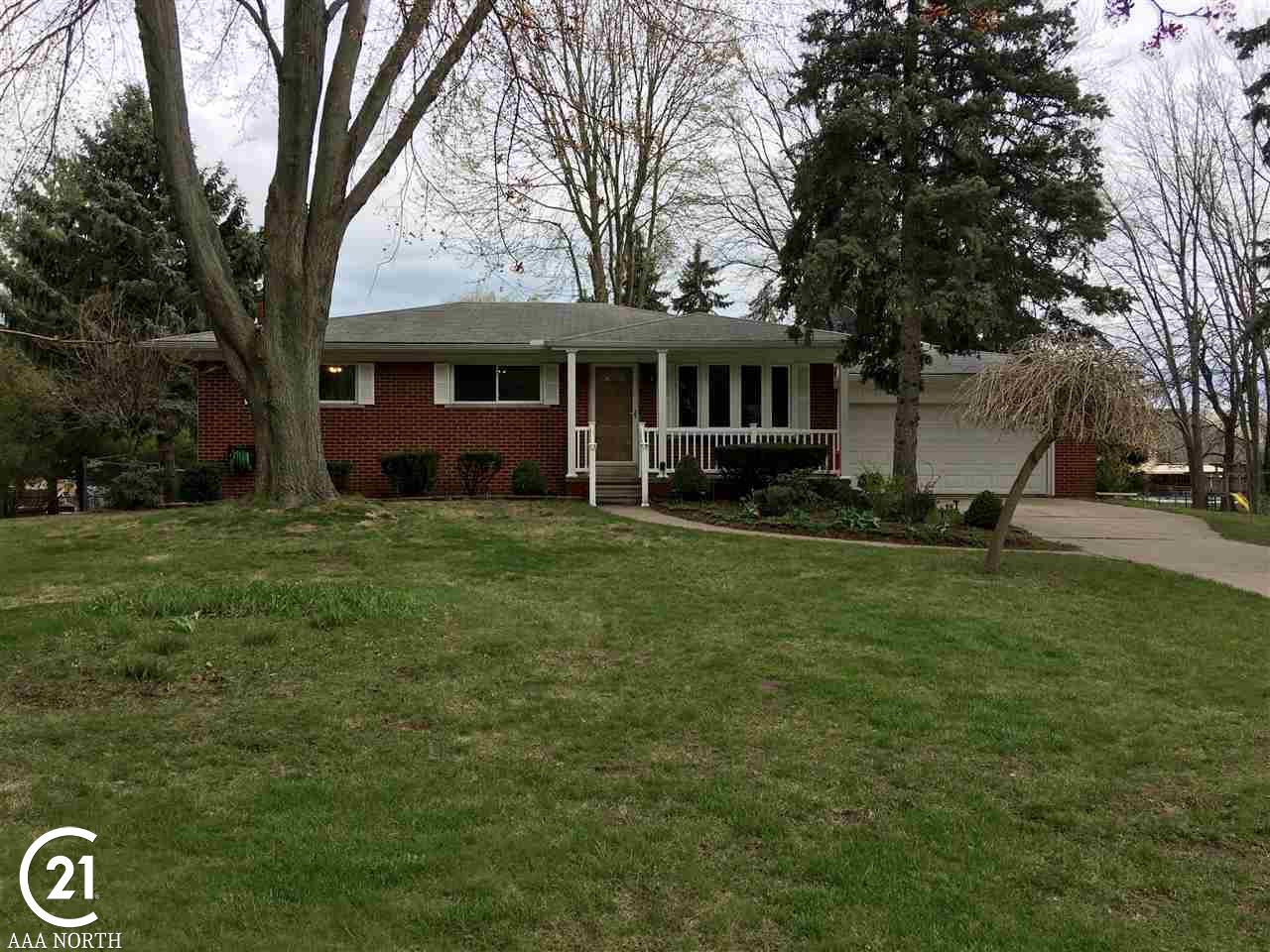 47634 Sugarbush Road Chesterfield, MI 48047 - Photo 2 of 53