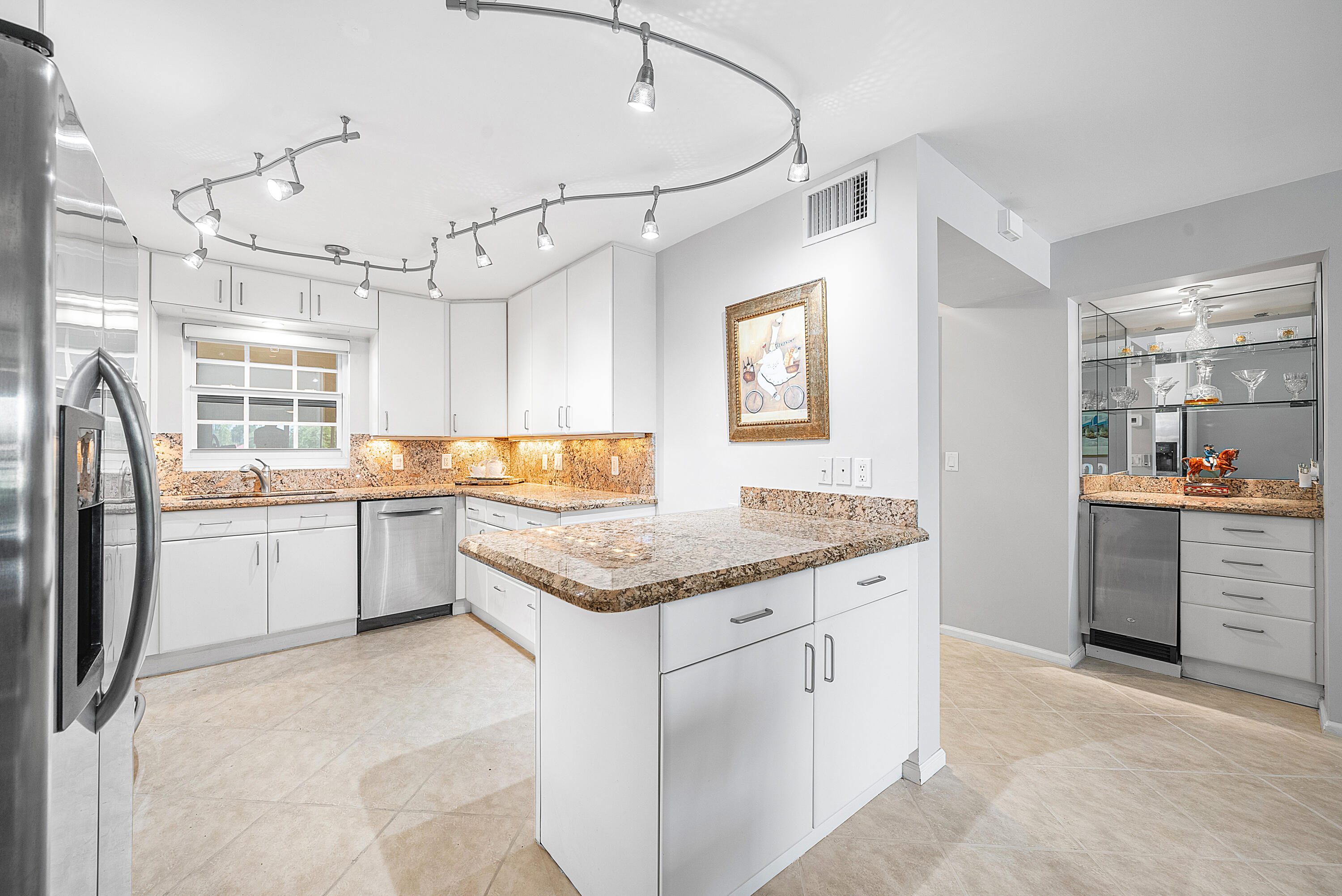 145 Atlantis Boulevard, Unit 201 Atlantis, FL 33462 - Photo 5 of 40 008-145AtlantisBoulevard-201-Atlantis-FL