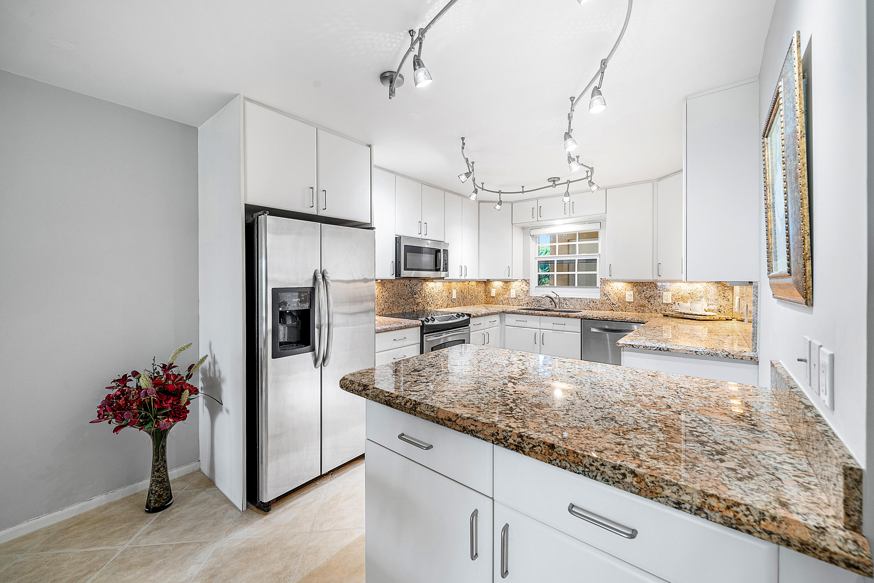 145 Atlantis Boulevard, Unit 201 Atlantis, FL 33462 - Photo 7 of 40 011-145AtlantisBoulevard-201-Atlantis-FL