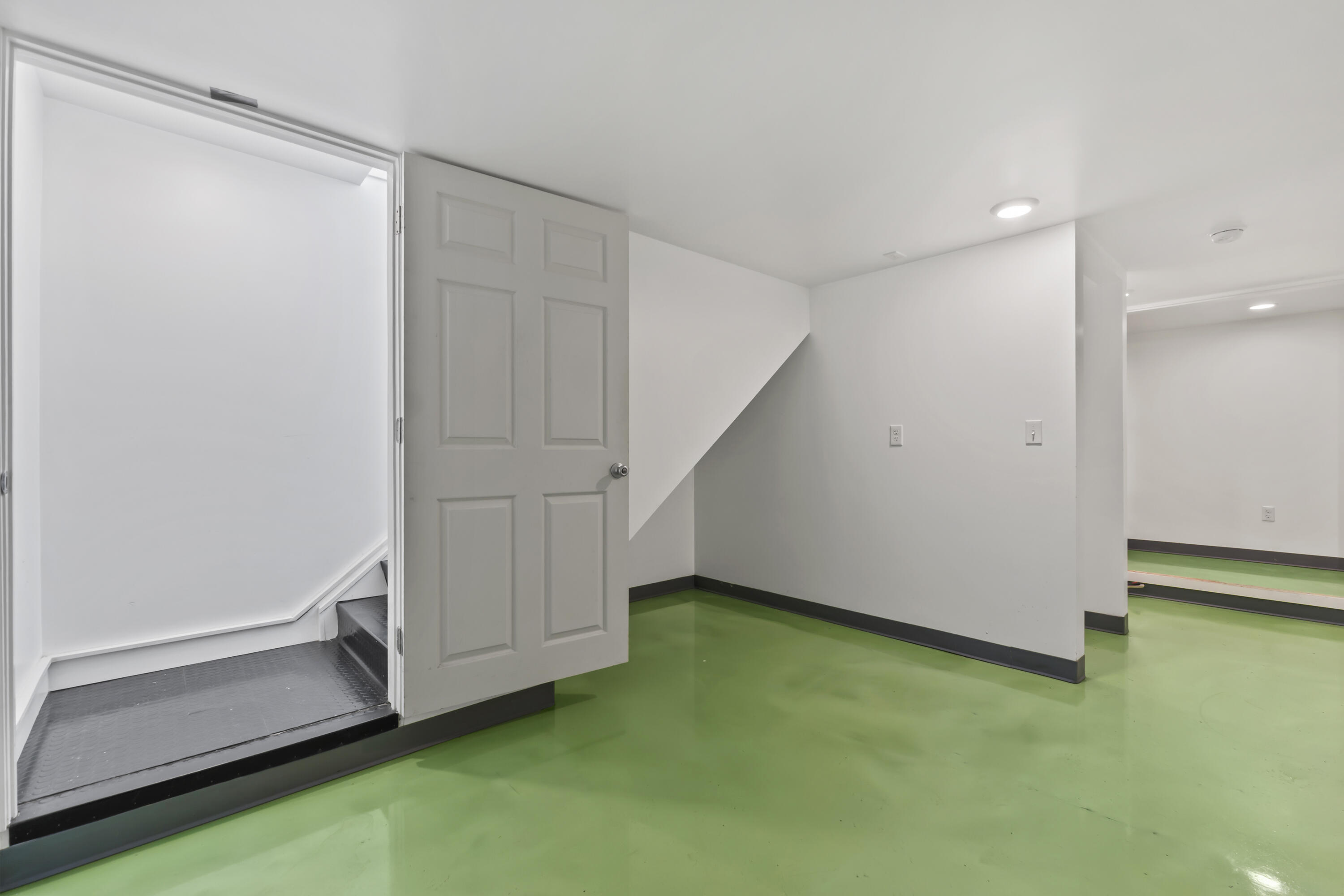 111 Scotland Bridge Road York, ME 03909 - Photo 52 of 82 Hallway