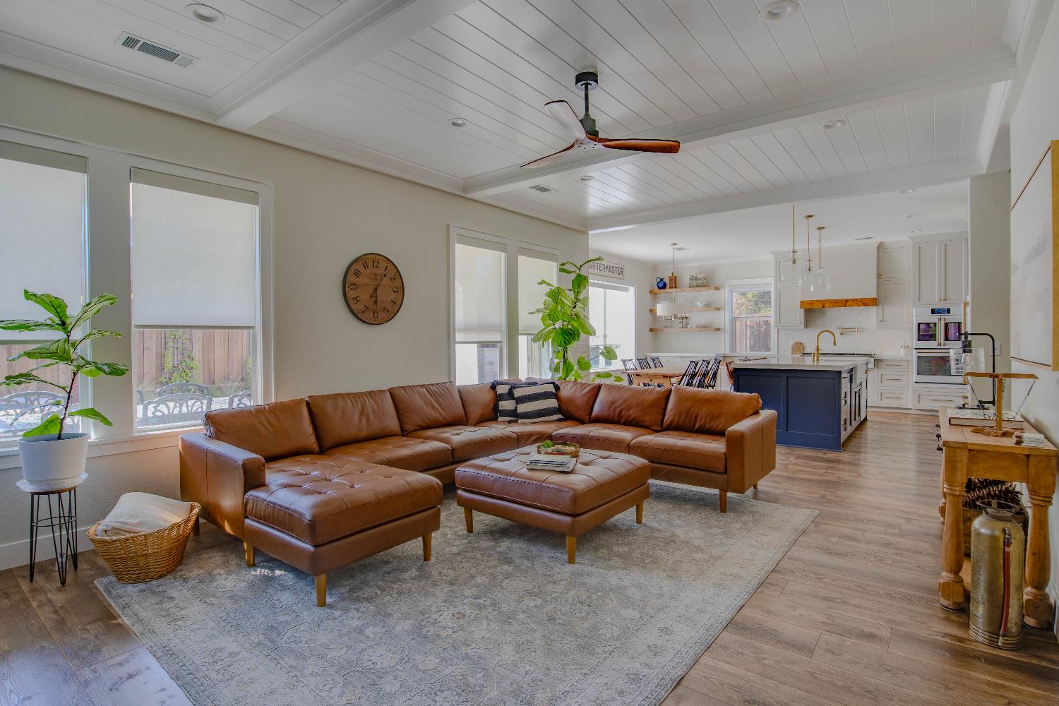637 Rebekah Court Ripon, CA 95366 - Photo 2 of 69 a living room with furniture kitchen view and a window