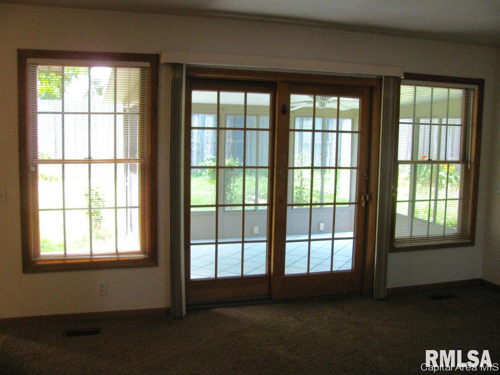8025 West Outer Road Sherman, IL 62684 - Photo 14 of 30 Gallery Image 14