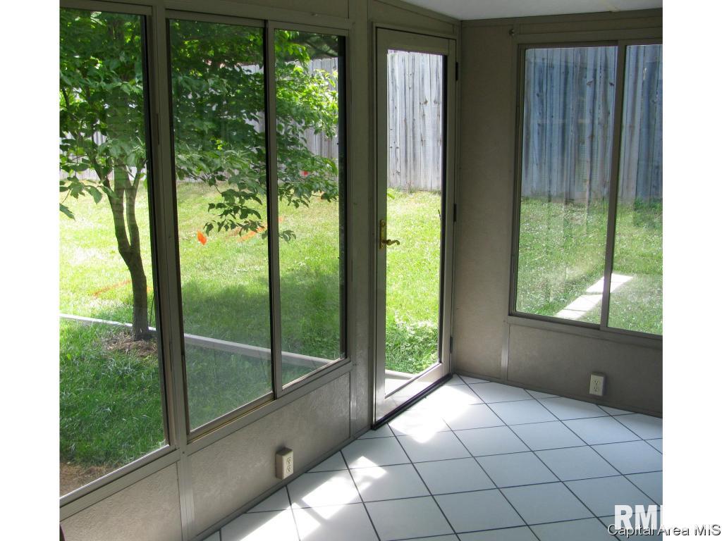 8025 West Outer Road Sherman, IL 62684 - Photo 15 of 30 Gallery Image 15