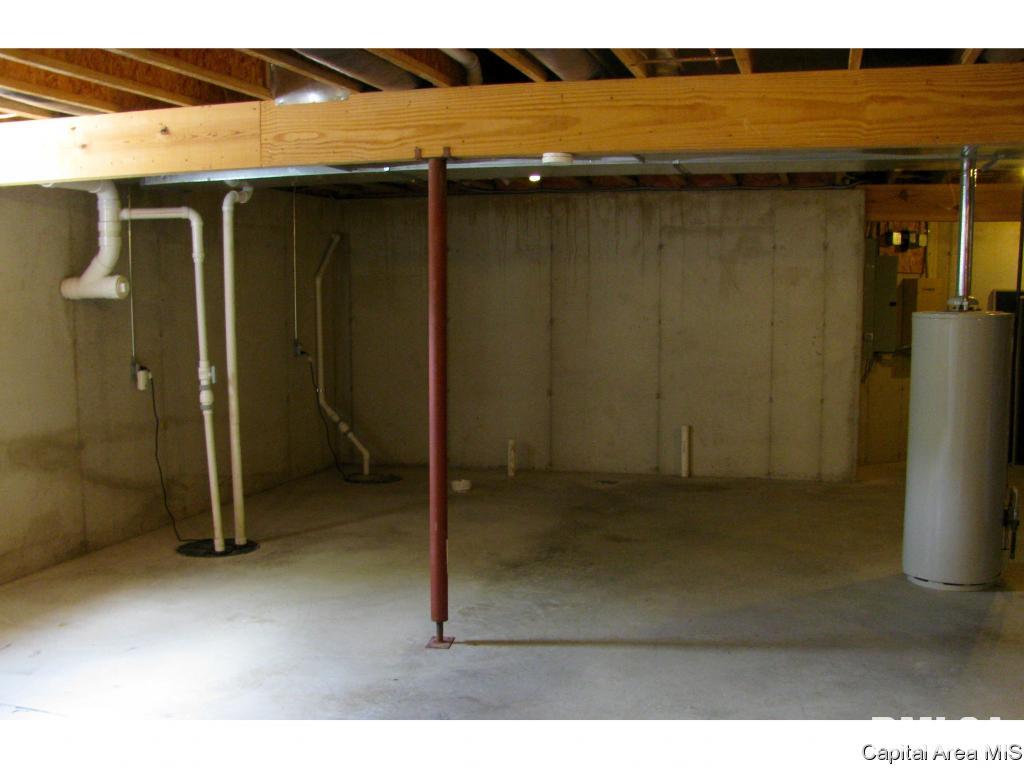 8025 West Outer Road Sherman, IL 62684 - Photo 17 of 30 Gallery Image 17