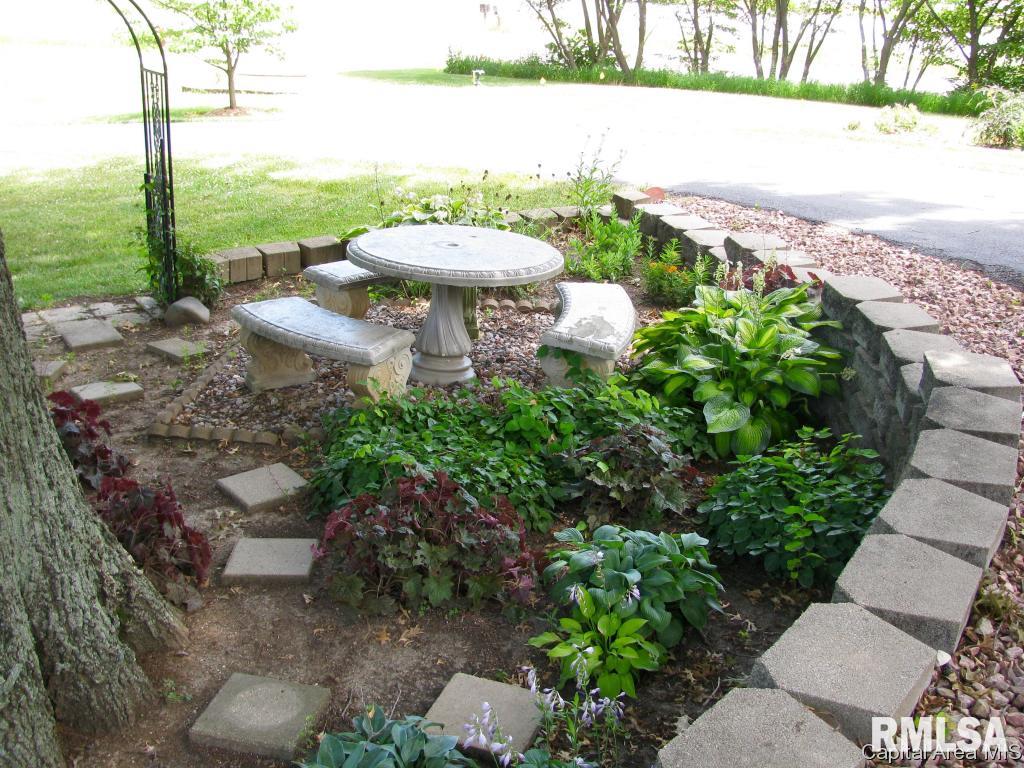 8025 West Outer Road Sherman, IL 62684 - Photo 22 of 30 Gallery Image 22