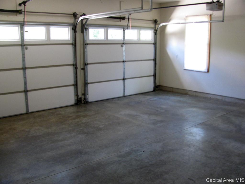 8025 West Outer Road Sherman, IL 62684 - Photo 29 of 30 Gallery Image 29