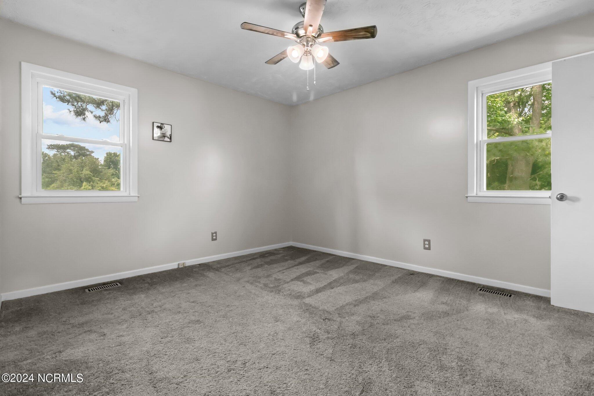 1517 Old Raleigh Road Clinton, NC 28328 - Photo 22 of 39 15-web-or-mls-IMG_8480
