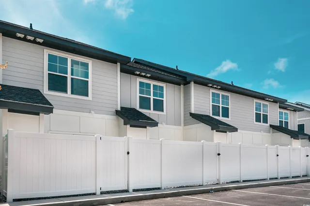 $319,900 | 821 Rebecca Lane, Unit 6D, Myrtle Beach, SC 29577