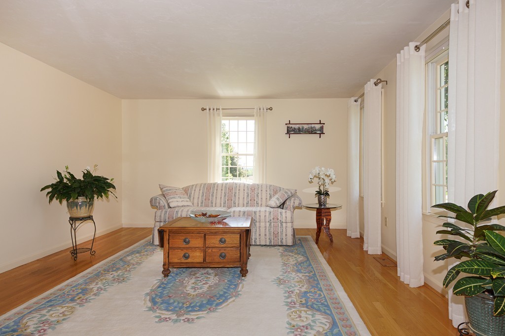 34 Thaddeus Mason Road Northborough, MA 01532 - Photo 12 of 29 Gallery Image 12