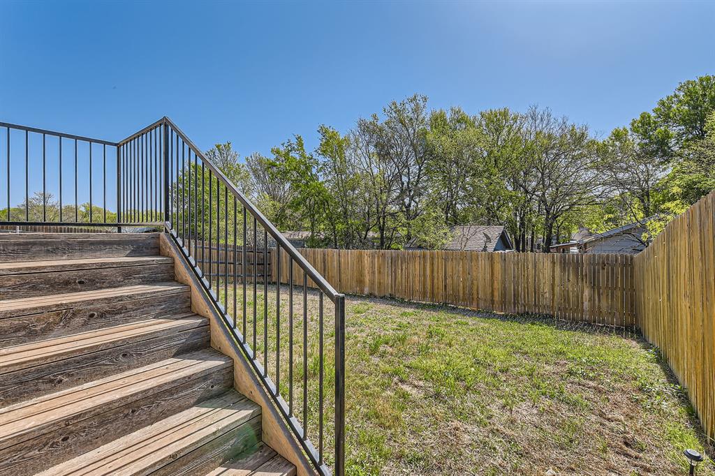 6417 Wideleaf Drive Austin, TX 78724 - Photo 26 of 27 a view of entryway with wooden floor