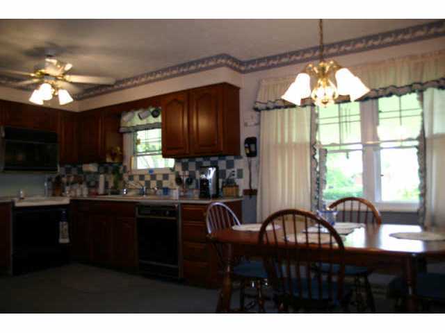 1921 Fairhaven Road Columbus, OH 43229 - Photo 4 of 5