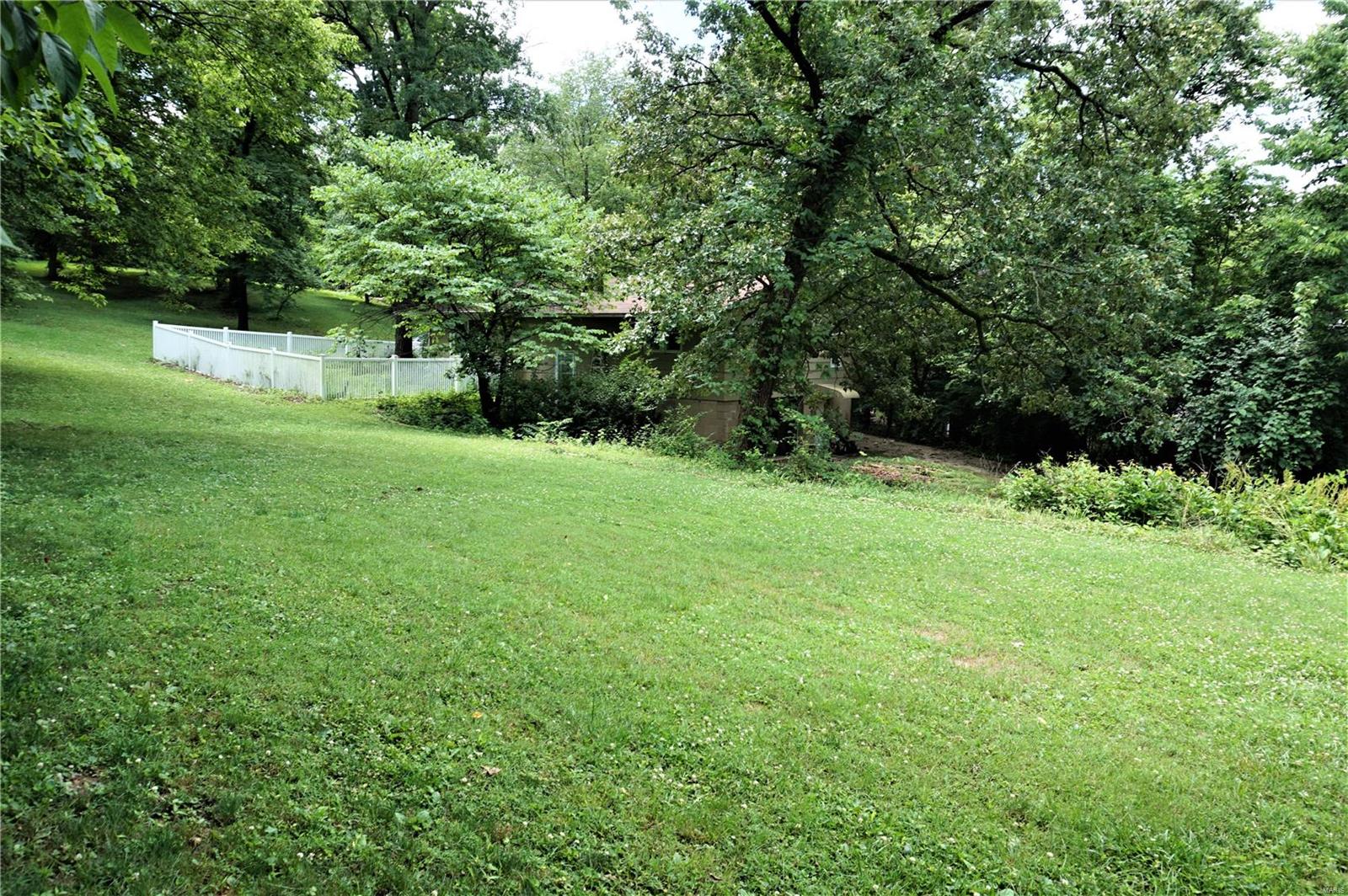 3043 Yaeger Road St. Louis, MO 63129 - Photo 13 of 17 Gallery Image 13
