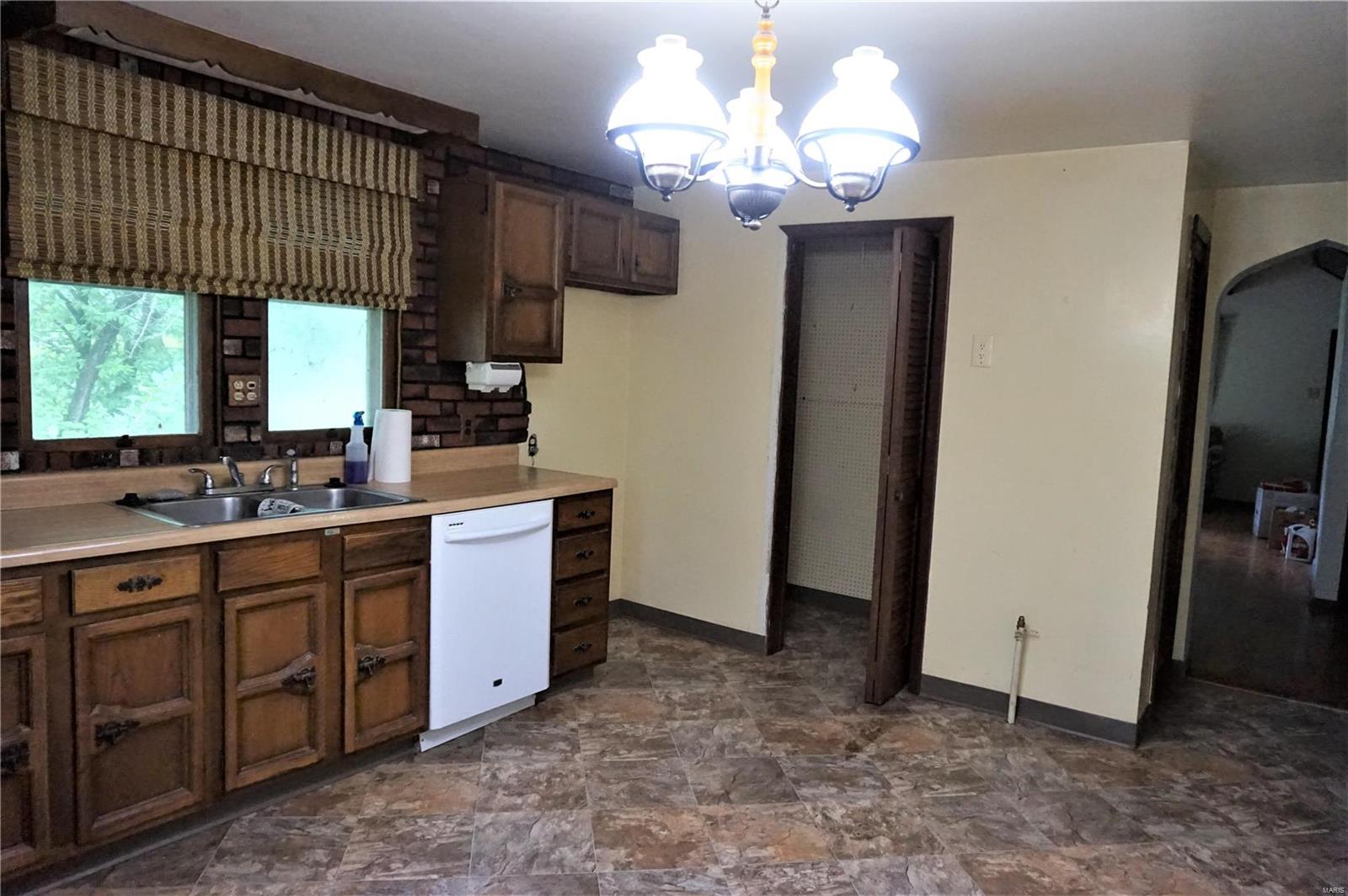 3043 Yaeger Road St. Louis, MO 63129 - Photo 5 of 17 Gallery Image 5
