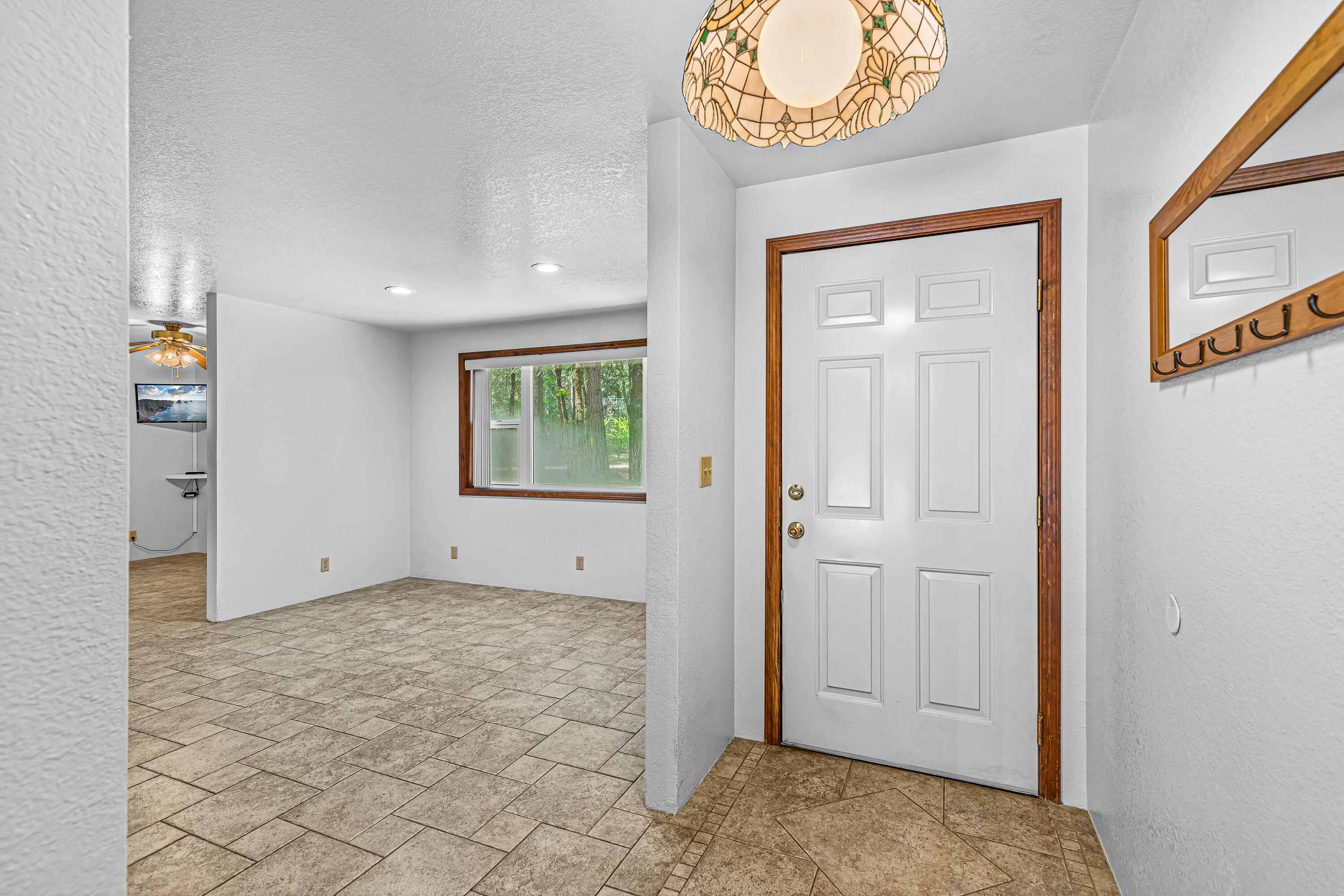 311 Peco Road Grants Pass, OR 97526 - Photo 27 of 67 9R9A1434