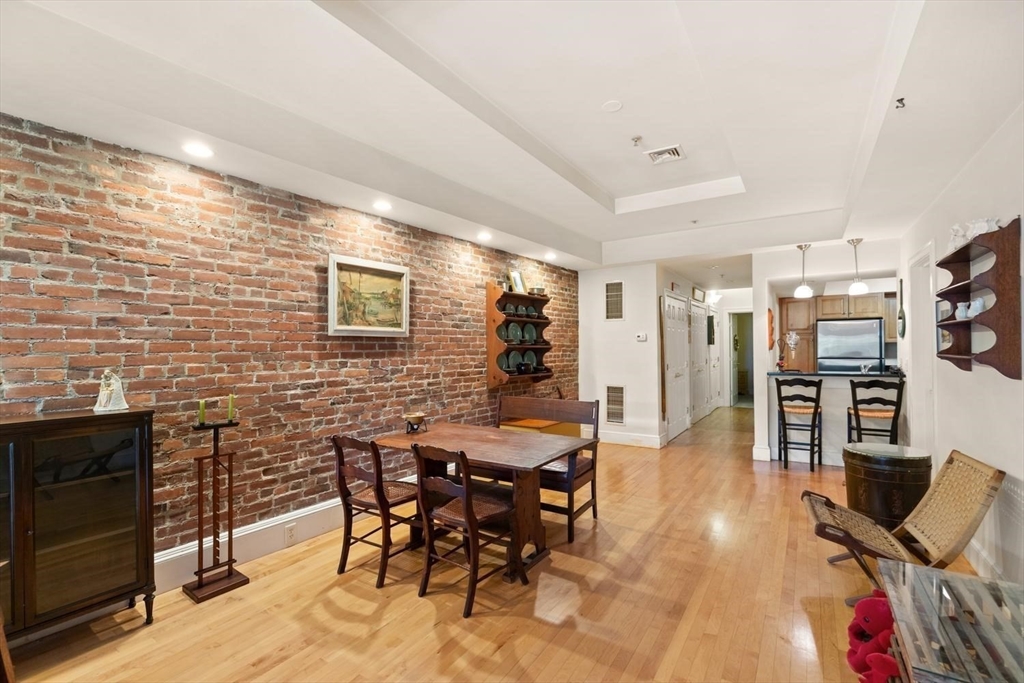 196 Main Street, Unit 1 Gloucester, MA 01930 - Photo 8 of 36